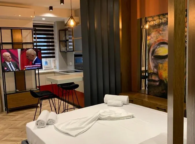 Haris No.3 טיראנה